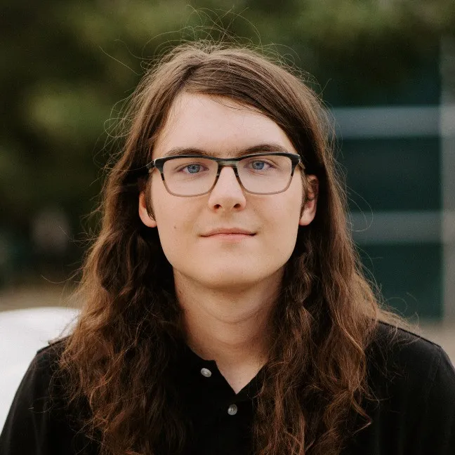 Headshot of Robin Levisky.